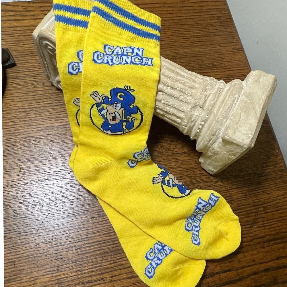 New Retro Cap'n Crunch Cereal Novelty Crew Socks Yellow Blue Graphic Mascot Y2K